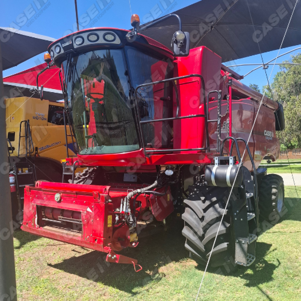 Case IH 5150 Axial-Flow Combine Harvester