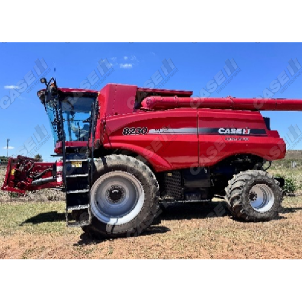 CASE IH 8230