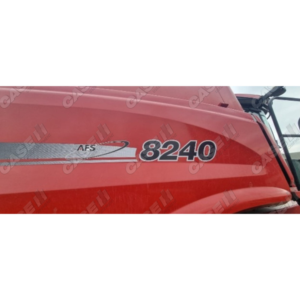 CASE IH 8240 COMBINE