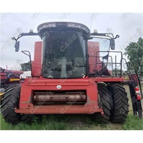 CASE IH 8240 COMBINE
