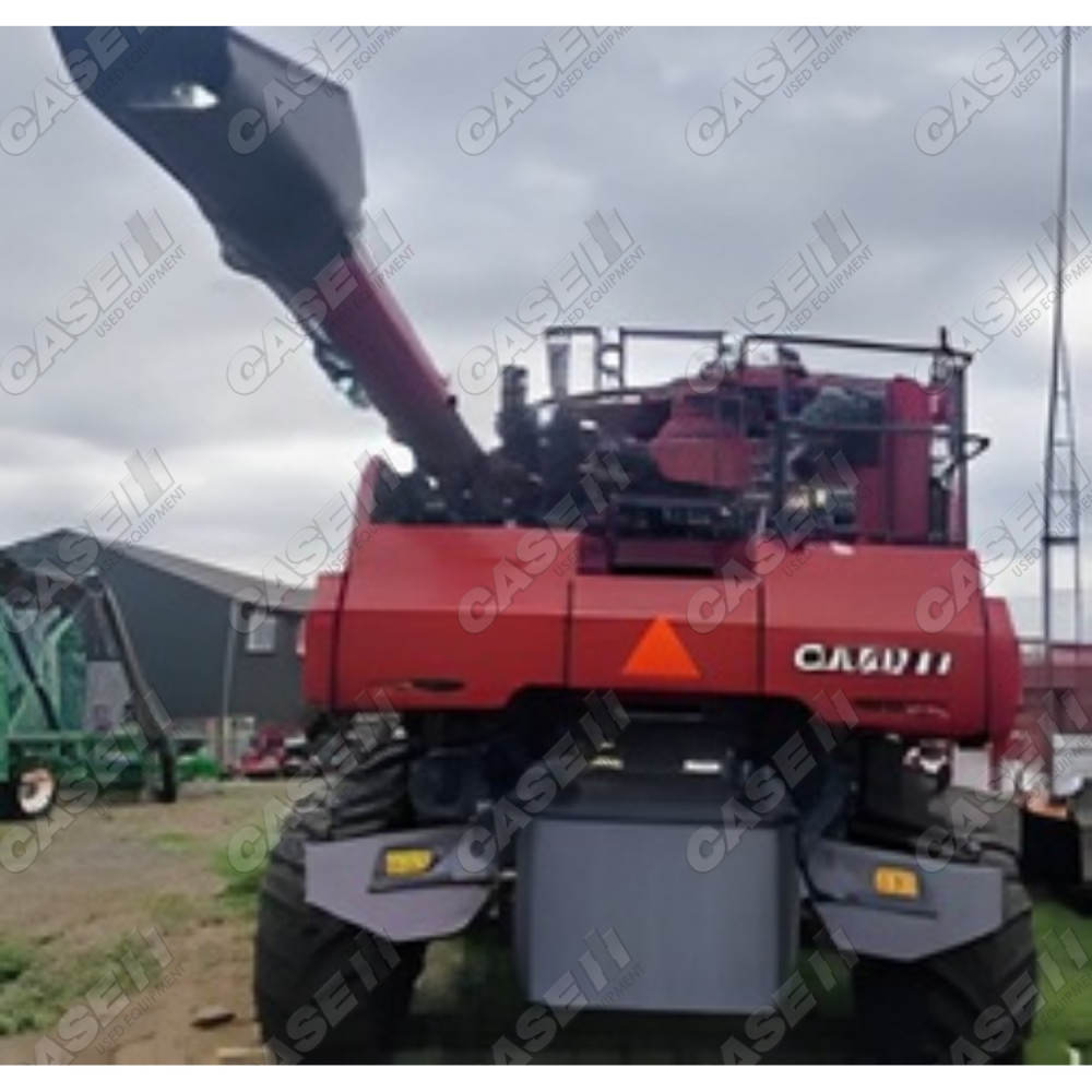CASE IH 8240 COMBINE