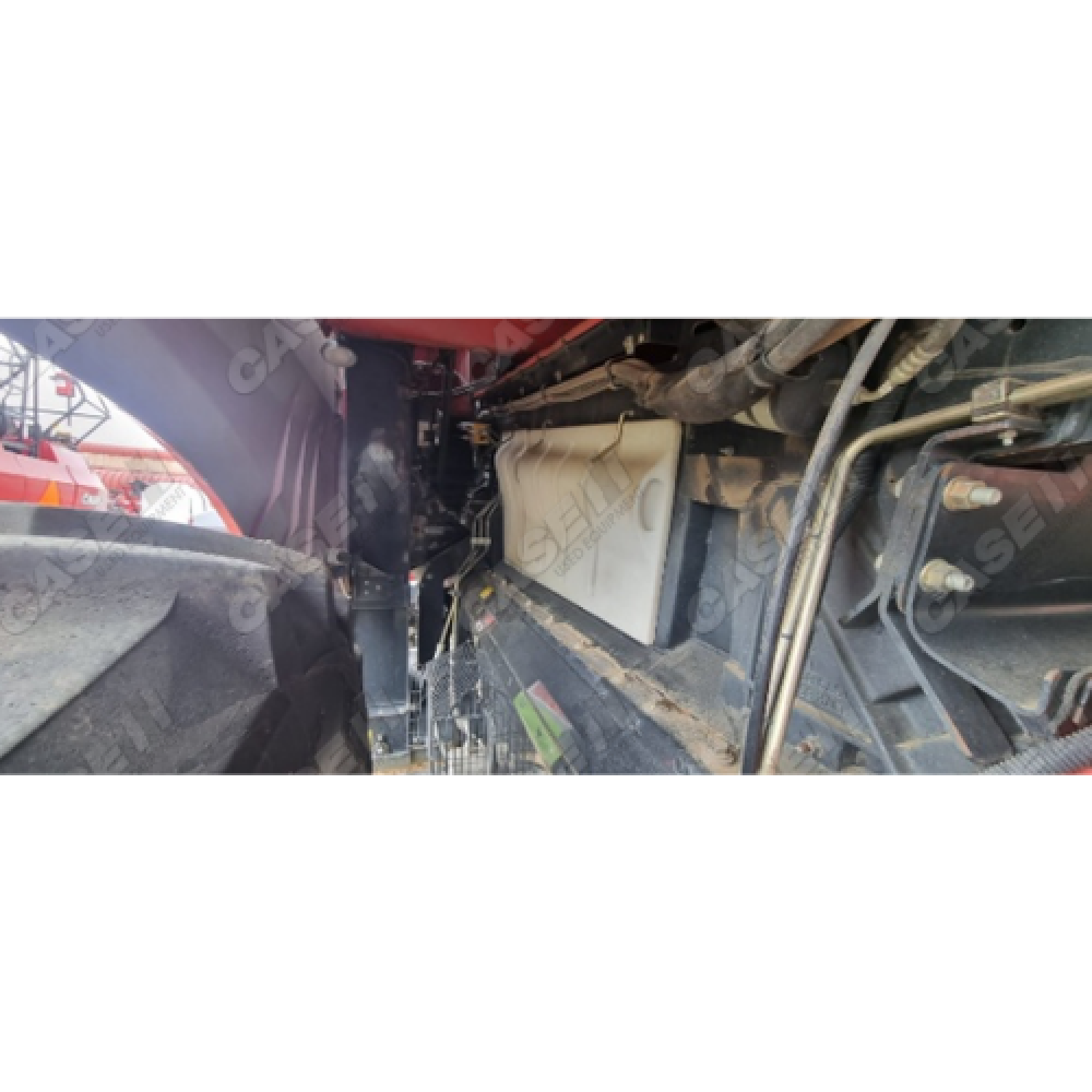 CASE IH 8240 COMBINE