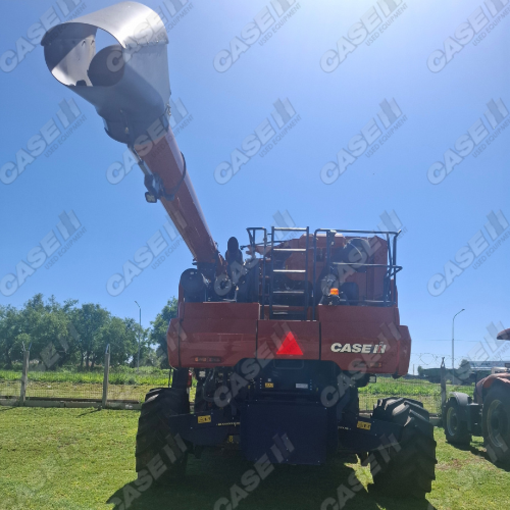 Case IH 8250 Axial-Flow Combine Harvester