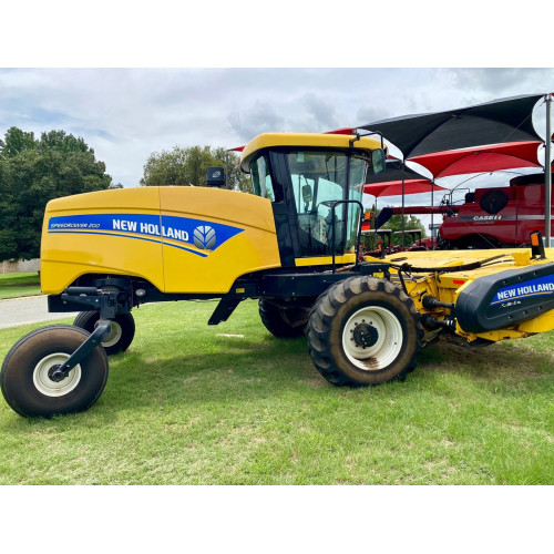 New Holland Windrower SR200