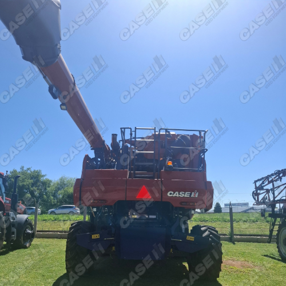 Case IH 8250 Axial-Flow Combine Harvester