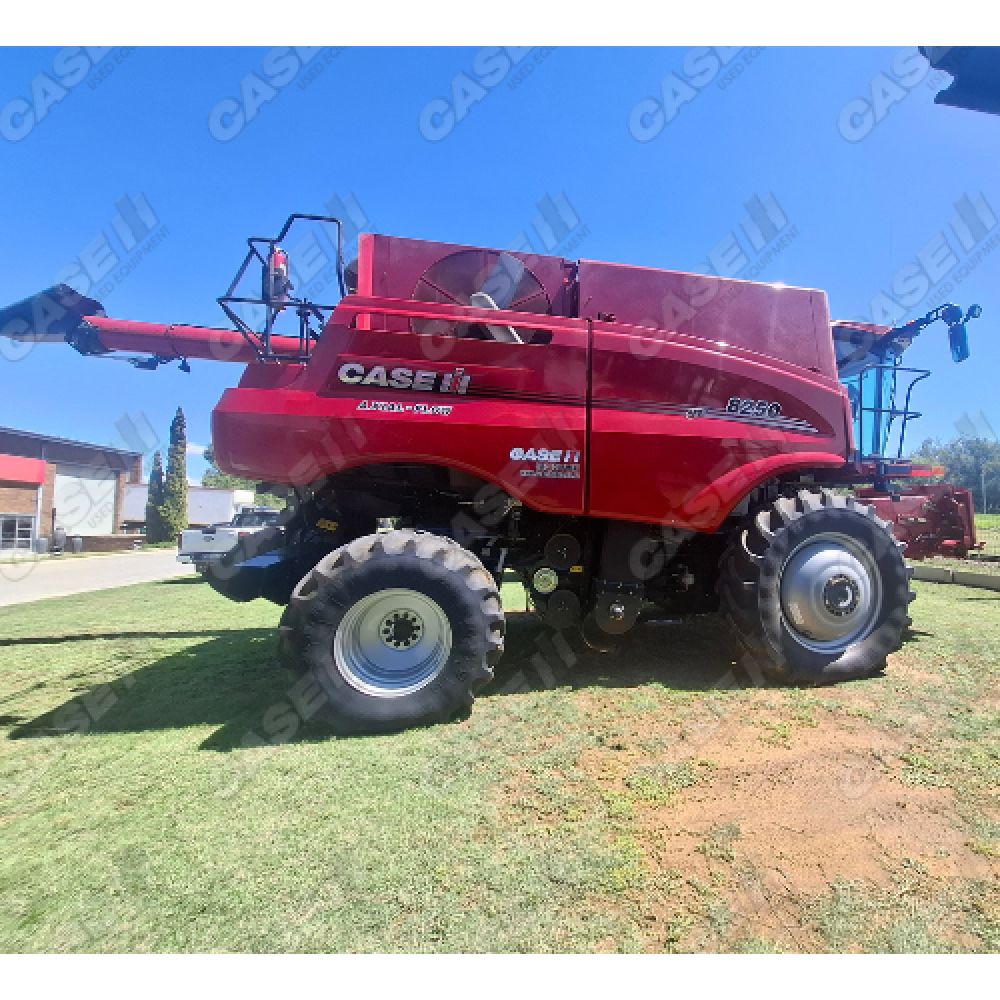 Case IH 8250 Axial-Flow Combine Harvester