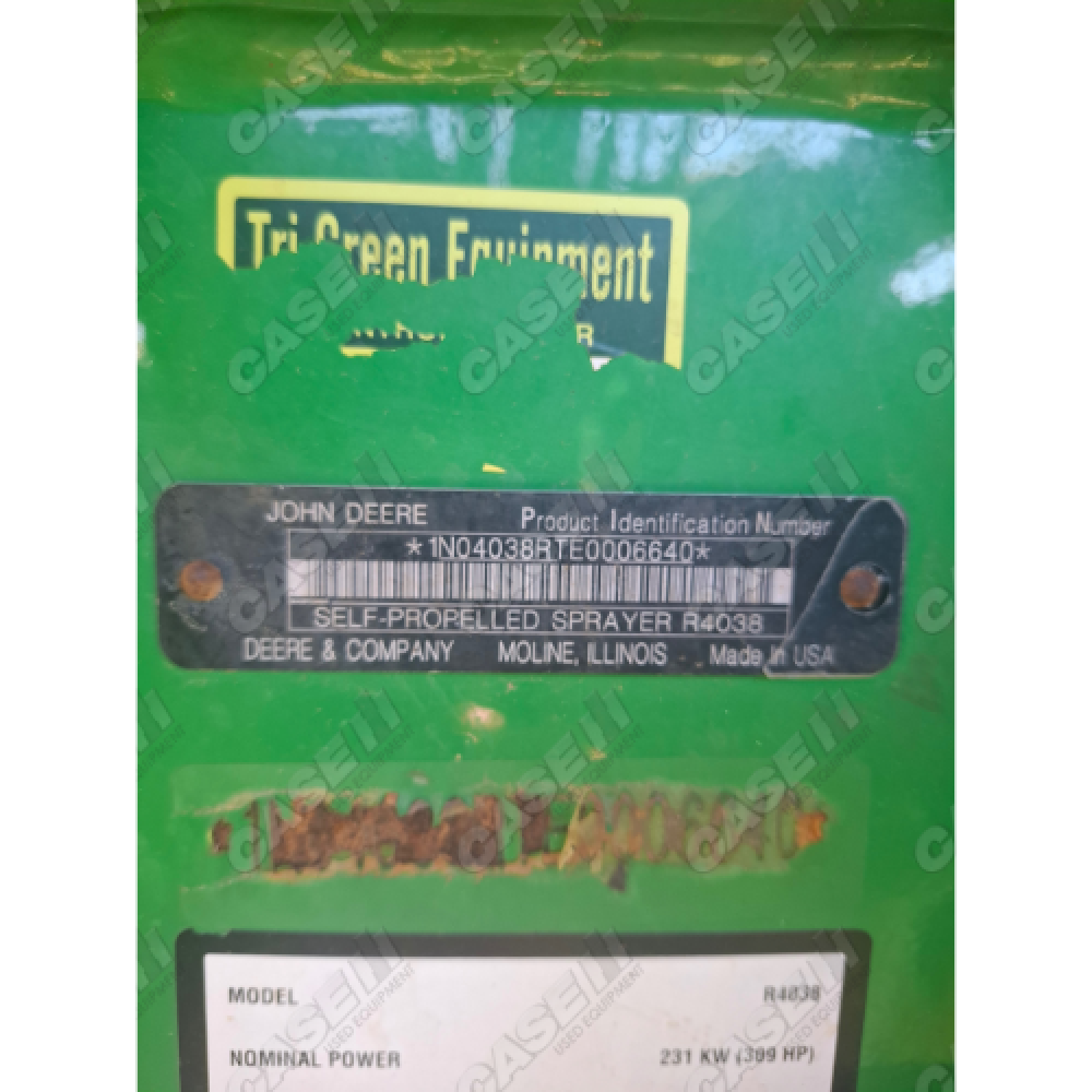 John Deere R4038 Self-Propelled Sprayer