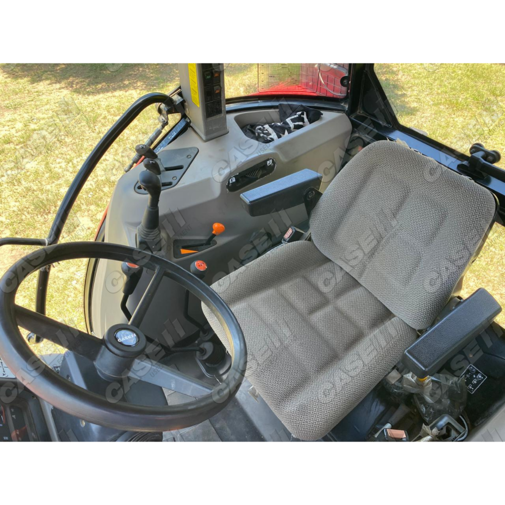 CASE IH FARMALL JX 110 CAB WITH LOADER