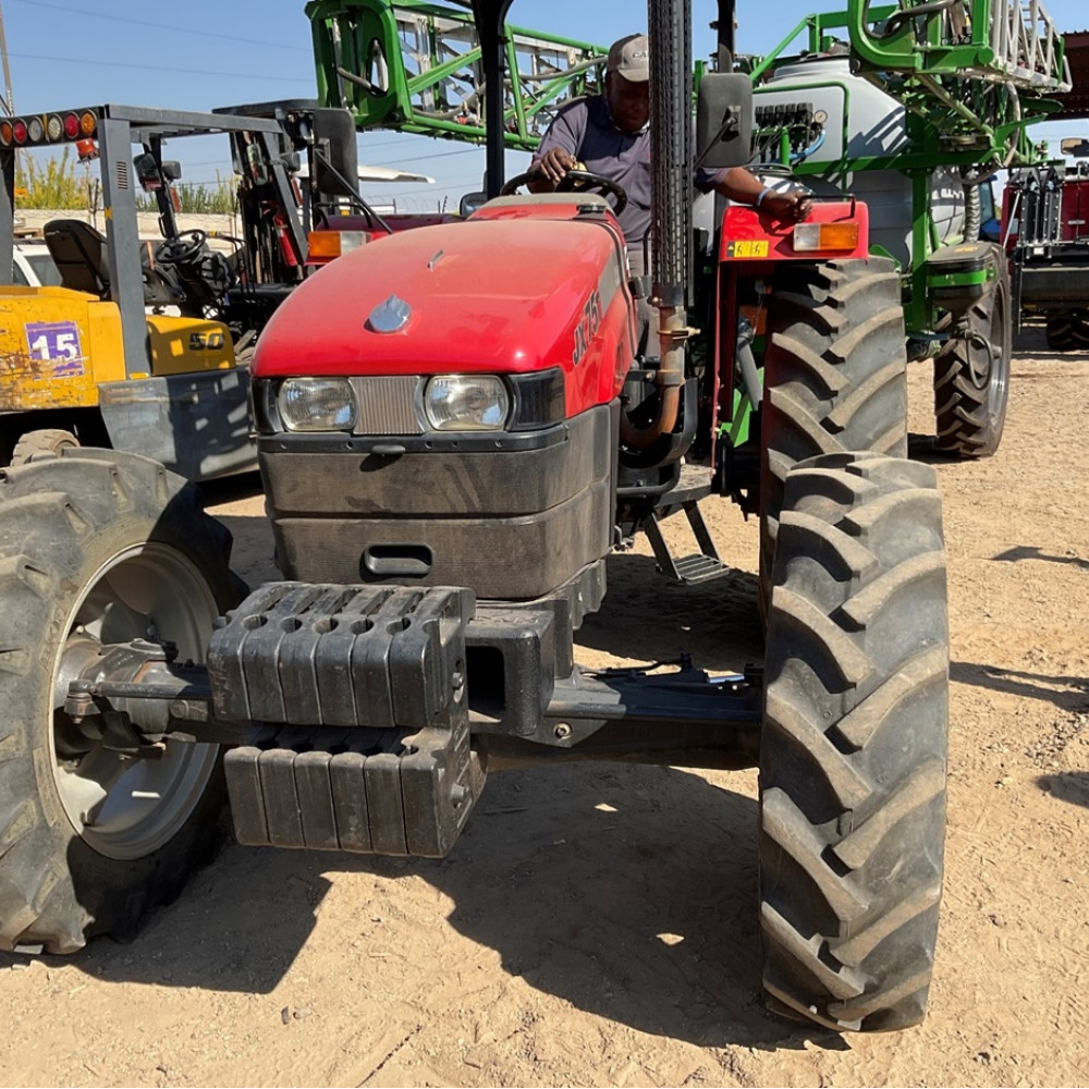 CASE IH JXT 75 4WD