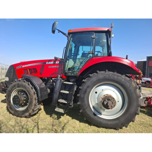 CASE IH Magnum 225