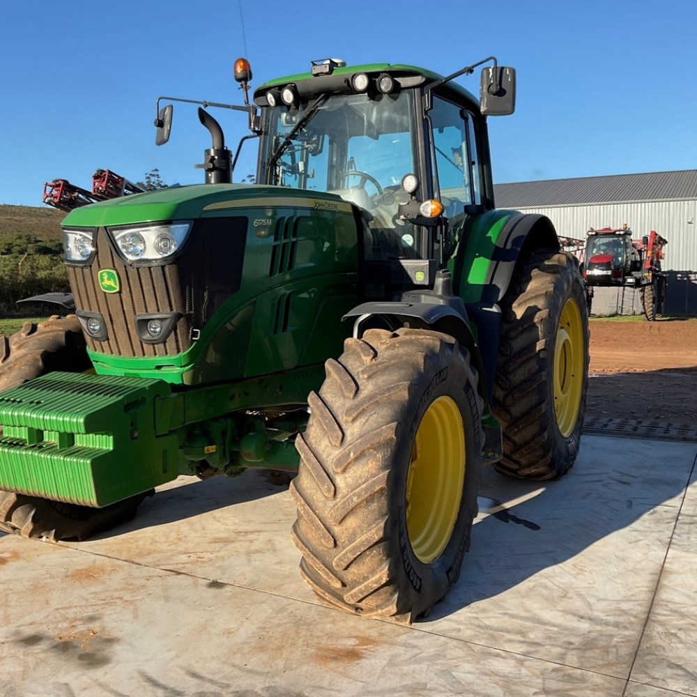 John Deere 6175M